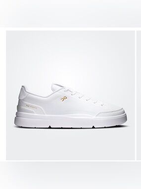 On cloud Roger Center court SZ 9.5